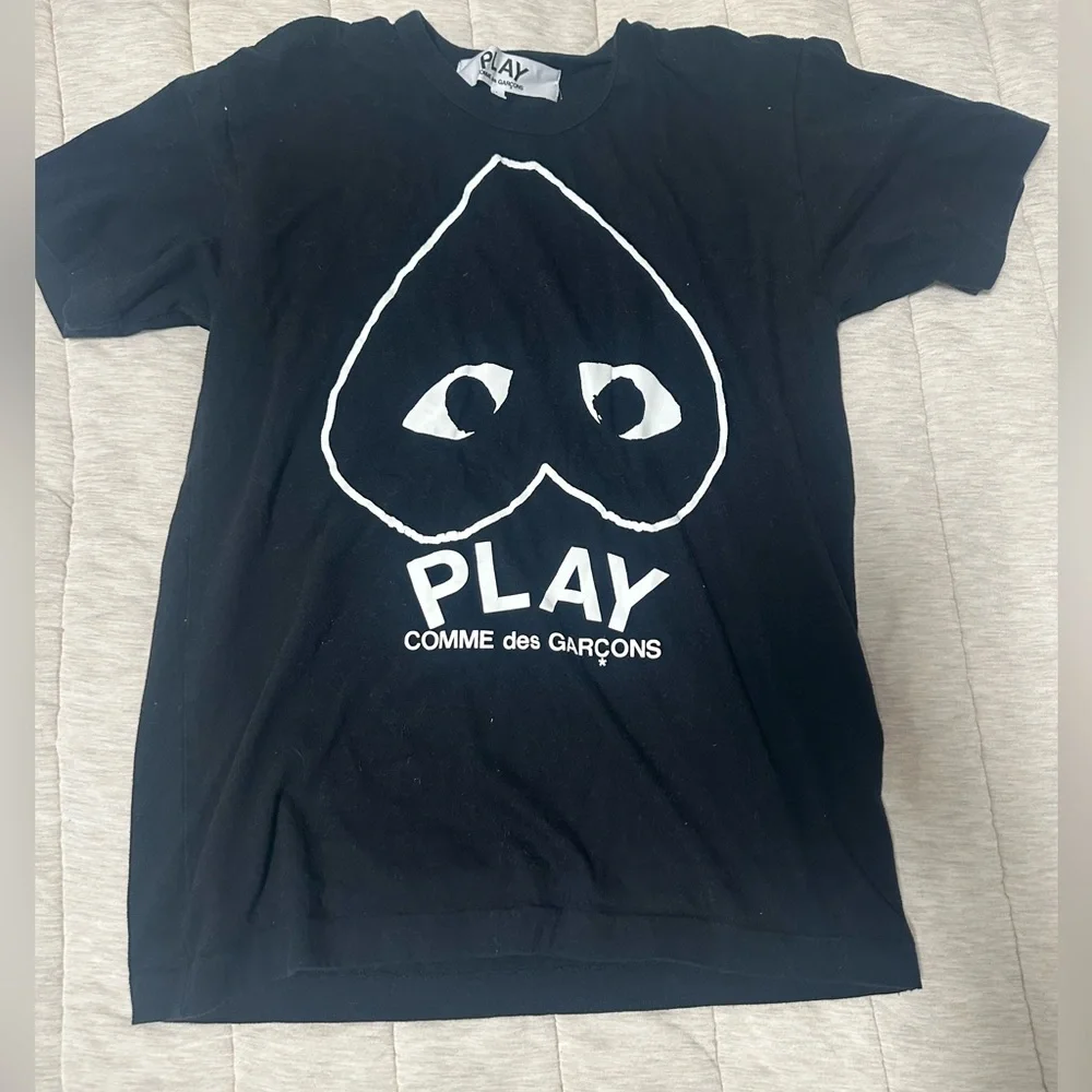 tee - Picture 1 of 2